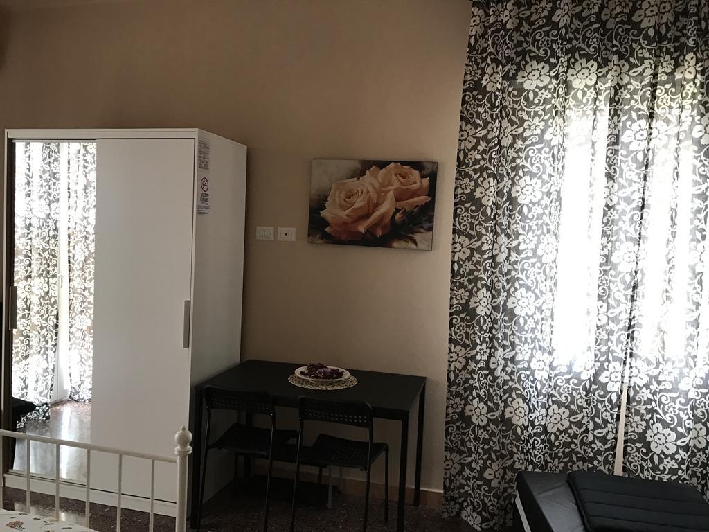 Affittacamere Le Rose Imola Exterior foto